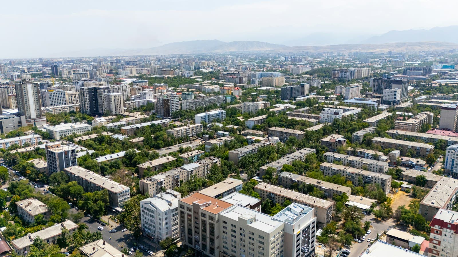 Панорама жилых кварталов Бишкека.
